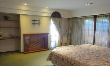 VENTA   CHALET 4 DORMITORIOS ,CON PSICINA, MAR DEL PLATA ,PARQUE LURO