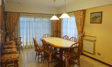 VENTA   CHALET 4 DORMITORIOS ,CON PSICINA, MAR DEL PLATA ,PARQUE LURO