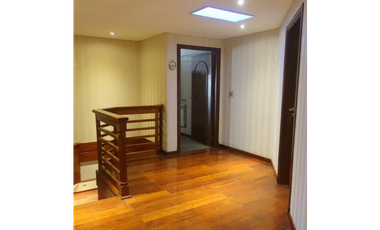 VENTA   CHALET 4 DORMITORIOS ,CON PSICINA, MAR DEL PLATA ,PARQUE LURO