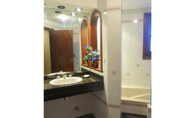 VENTA   CHALET 4 DORMITORIOS ,CON PSICINA, MAR DEL PLATA ,PARQUE LURO