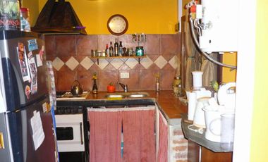Casa de 4 ambientes sobre lote de 10x20. Bella Vista Apta Crédito.