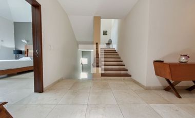 Casa en renta Isla Victoria de 3 recámaras en Isla Dorada Zona Hotelera Cancún