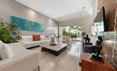 Casa en renta Isla Victoria de 3 recámaras en Isla Dorada Zona Hotelera Cancún