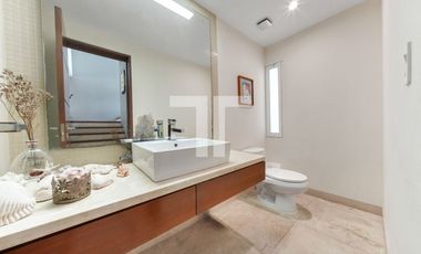 Casa en renta Isla Victoria de 3 recámaras en Isla Dorada Zona Hotelera Cancún
