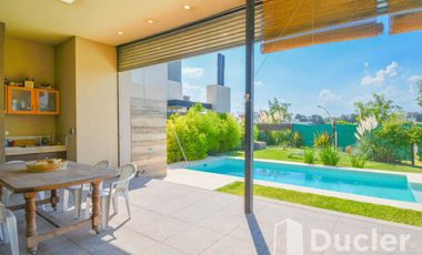 PUEBLO ESTHER - BARRIO CERRADO BRISANOVA - CASA + PISCINA - US$ 135.000