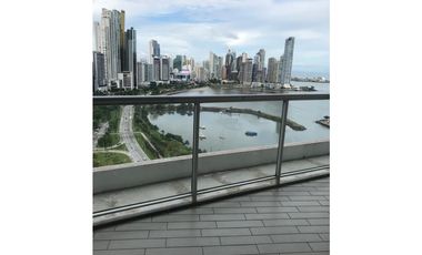 Venta de apartamento en Avenida Balboa (Yacht Club) GTA
