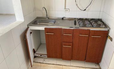 apartamento en arriendo/venta en trinitarias. Cod A18367