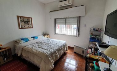Casa 3 ambientes en venta - Moreno