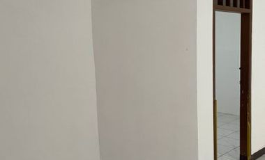 Disewakan Rumah Nusaloka Blok F BSD City Tangerang Lokasi Strategis Murah 3 Kamar Tidur