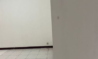 Disewakan Rumah Nusaloka Blok F BSD City Tangerang Lokasi Strategis Murah 3 Kamar Tidur