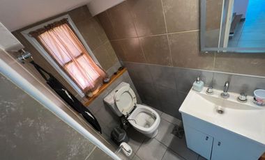 VENTA DE EXCELENTE DUPLEX 3 AMBIENTES EN BARRIO CERRADO LOS ROBLES - MONTE GRANDE -  IMPECABLE