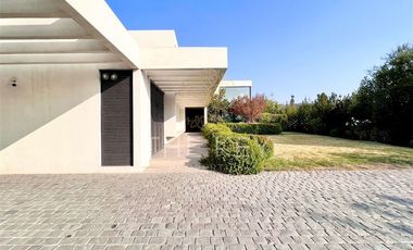 Casa en Venta en Condominio Hacienda de Chicureo