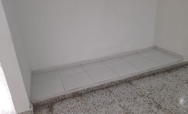 casa-local en arriendo en el tabor. Cod A121038