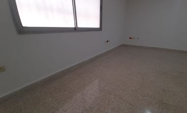 casa-local en arriendo en el tabor. Cod A121038