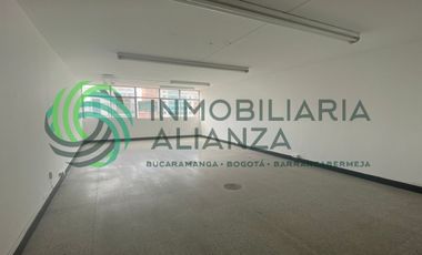 oficina en arriendo en centro. Cod A15819