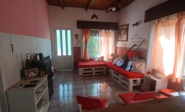 Casa en venta - 3 Dormitorios 2 Baños - Cochera - 960Mts2 - General Arenales