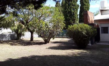 Casa en venta - 3 Dormitorios 2 Baños - Cochera - 960Mts2 - General Arenales