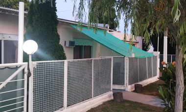 Casa en venta - 3 Dormitorios 2 Baños - Cochera - 960Mts2 - General Arenales
