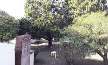 Casa en venta - 3 Dormitorios 2 Baños - Cochera - 960Mts2 - General Arenales