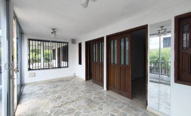 casa en venta en avenida libertadores. Cod V31682