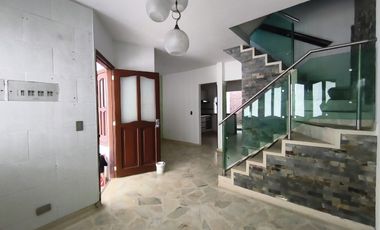 casa en venta en avenida libertadores. Cod V31682