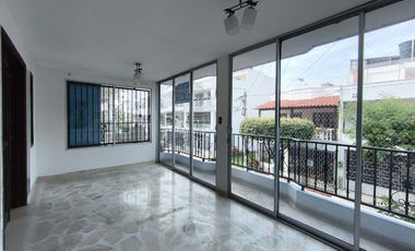 casa en venta en avenida libertadores. Cod V31682