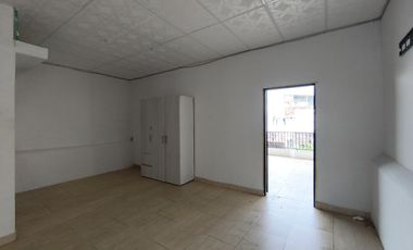 casa en venta en avenida libertadores. Cod V31682