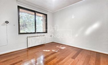 Casa en arriendo de 4 dorm. en Vitacura - Luis Pasteur