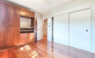 Casa en arriendo de 4 dorm. en Vitacura - Luis Pasteur