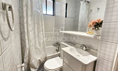 Casa en arriendo de 4 dorm. en Vitacura - Luis Pasteur