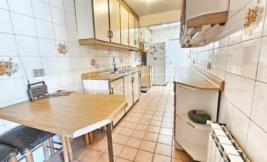 Casa en arriendo de 4 dorm. en Vitacura - Luis Pasteur