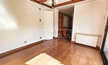 Casa en arriendo de 4 dorm. en Vitacura - Luis Pasteur