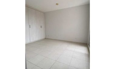 VENTA DE  APARTAMENTO AMOBLADO 3 REC EN TORRE DE VERSALLES 1