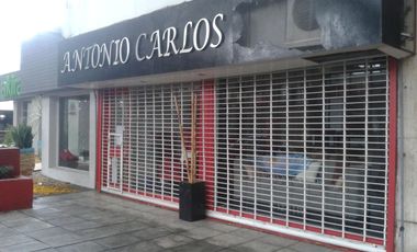Venta local comercial sobre Avenida Libertador en San Isidro