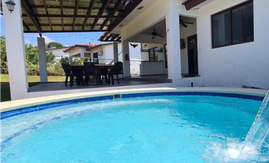 Se vende casa de playa en San Carlos