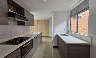 apartamento en arriendo en tres esquinas. Cod A513768