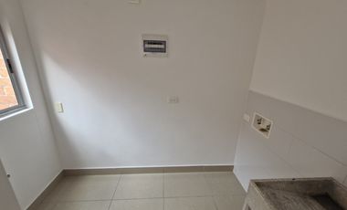 apartamento en arriendo en tres esquinas. Cod A513768