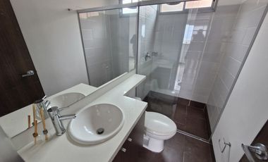apartamento en arriendo en tres esquinas. Cod A513768