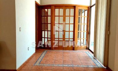 Zona Centro: Amplia casa céntrica de una planta