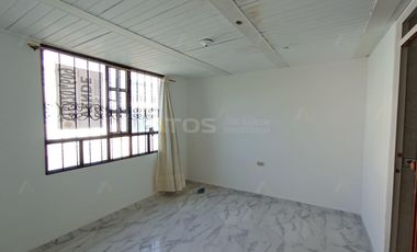 casa en venta en la calleja. Cod V1583
