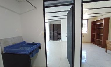 casa en venta en la calleja. Cod V1583