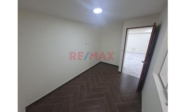 En Alquiler: Moderno Depa De 2 Dormitorios Con Ascensor En Campoy