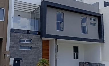 En La Vista Residencial, 4 Recamaras, Roof Garden, 4 Baños, C.327 m2, Hermosa !