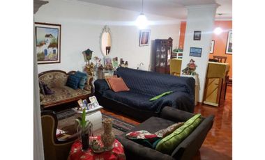 En Venta grandioso apartamento en Buenos Aires, Medellín