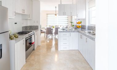 Elegante casa a estrenar en Casalaguna/entrega inmediata/ cerca de Riocentro Dorado