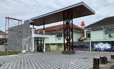 SALE, RUMAH MEWAH 2 LANTAI DENGAN KOLAM RENANG DALAM KOTA JOGJA