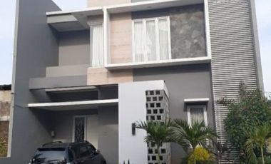 Luxury Cluster at Pondok Labu Jaksel 2.8 M an Swimming Pool Concept (darus)