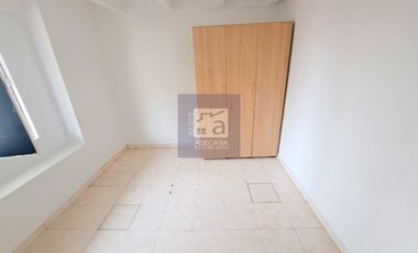 COD. 4590 - SE ARRIENDA APARTAMENTO - BARRIO: SAN FRANCISCO