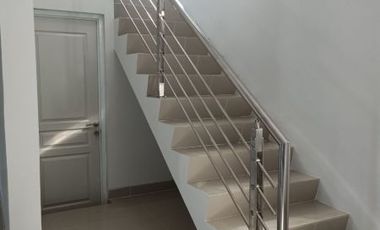Rumah Minimalis 2 Lantai Cimahi 5 menit ke Pasar Atas Cimahi Unit Ready Stock.