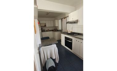 SE VENDE LINDA Y AMPLIA CASA UBICADA EN HERMOSO SECTOR DE CURAUMA